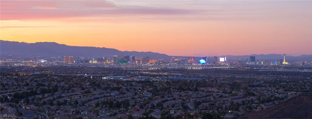 17 Cloud Chaser, Henderson, NV 89012