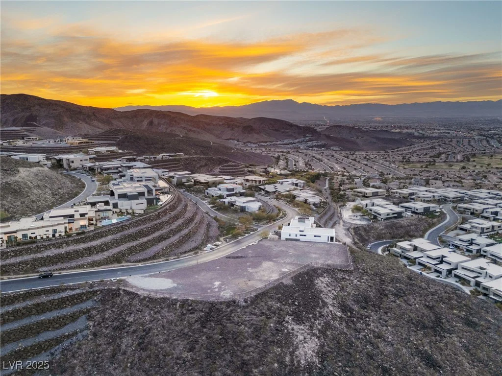 17 Cloud Chaser, Henderson, NV 89012