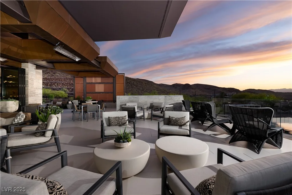 17 Cloud Chaser, Henderson, NV 89012