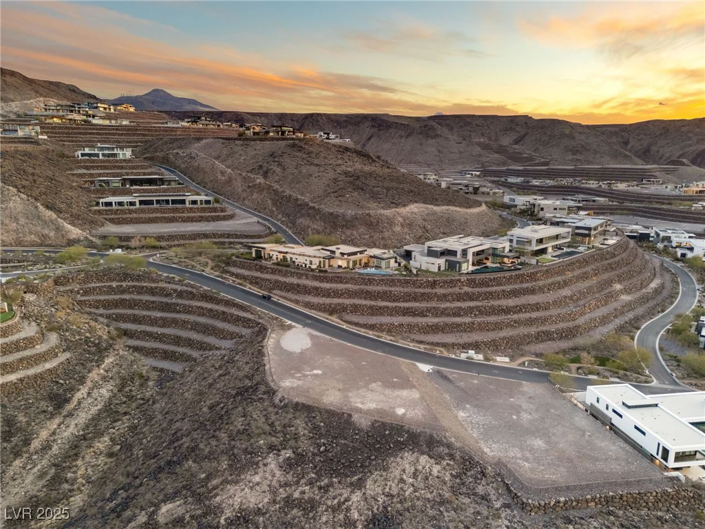 17 Cloud Chaser, Henderson, NV 89012