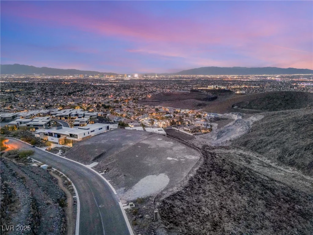 17 Cloud Chaser, Henderson, NV 89012