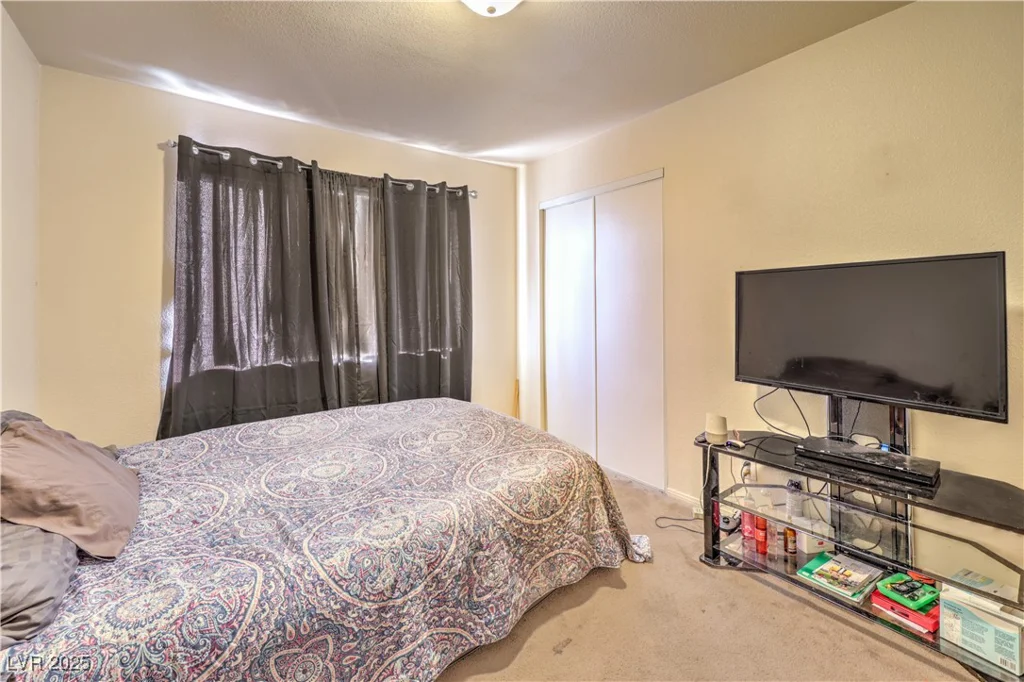 6240 Clarice, Las Vegas, NV 89107