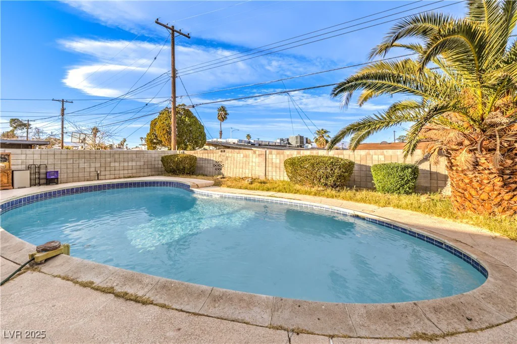 6240 Clarice, Las Vegas, NV 89107