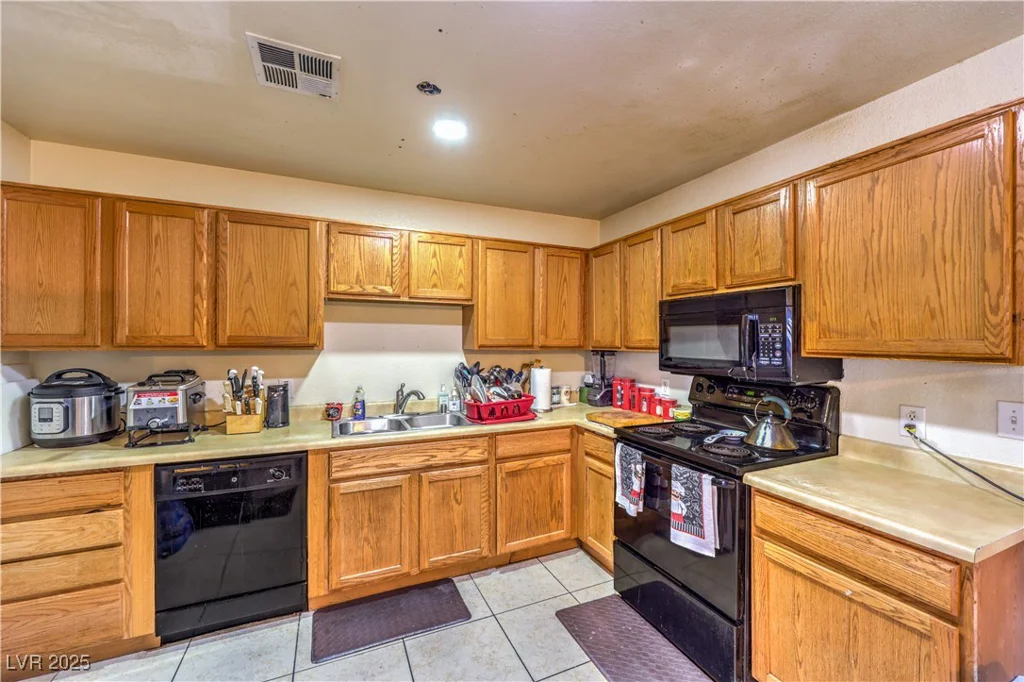 6240 Clarice, Las Vegas, NV 89107