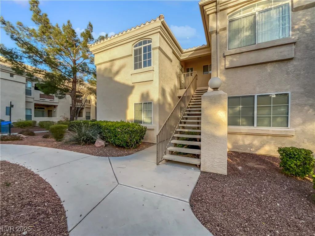 7400 Flamingo, Las Vegas, NV 89147