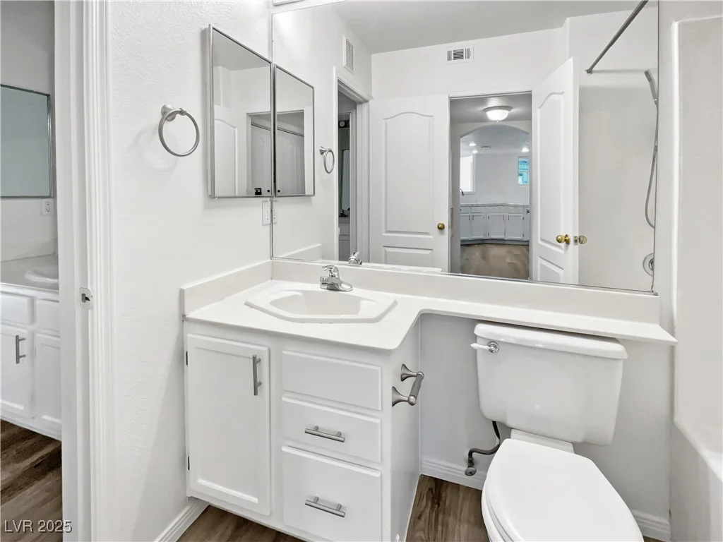 7400 Flamingo, Las Vegas, NV 89147