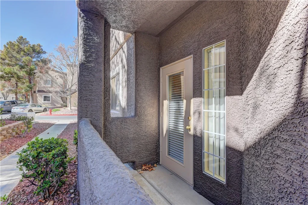5250 Rainbow, Las Vegas, NV 89118