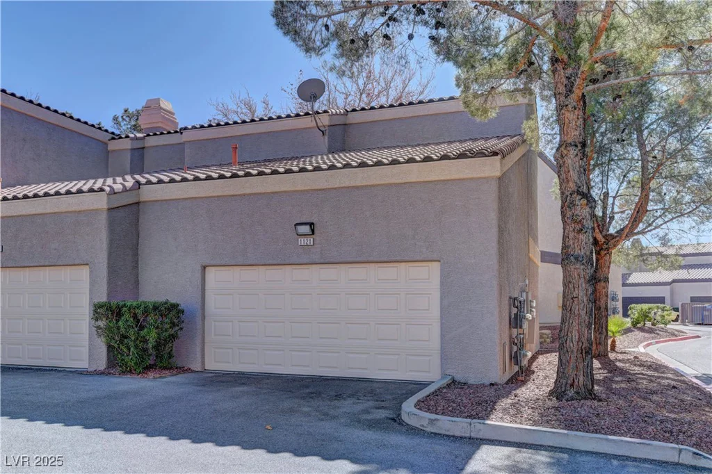 5250 Rainbow, Las Vegas, NV 89118