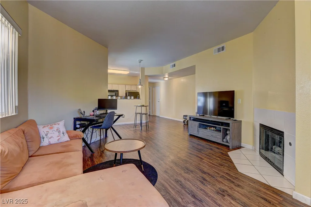 5250 Rainbow, Las Vegas, NV 89118