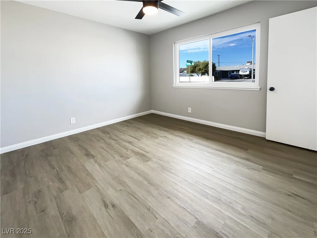 6421 Dinning, Las Vegas, NV 89107
