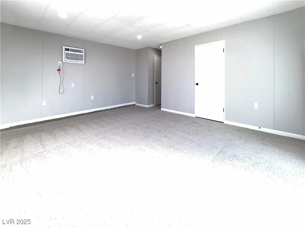 6421 Dinning, Las Vegas, NV 89107