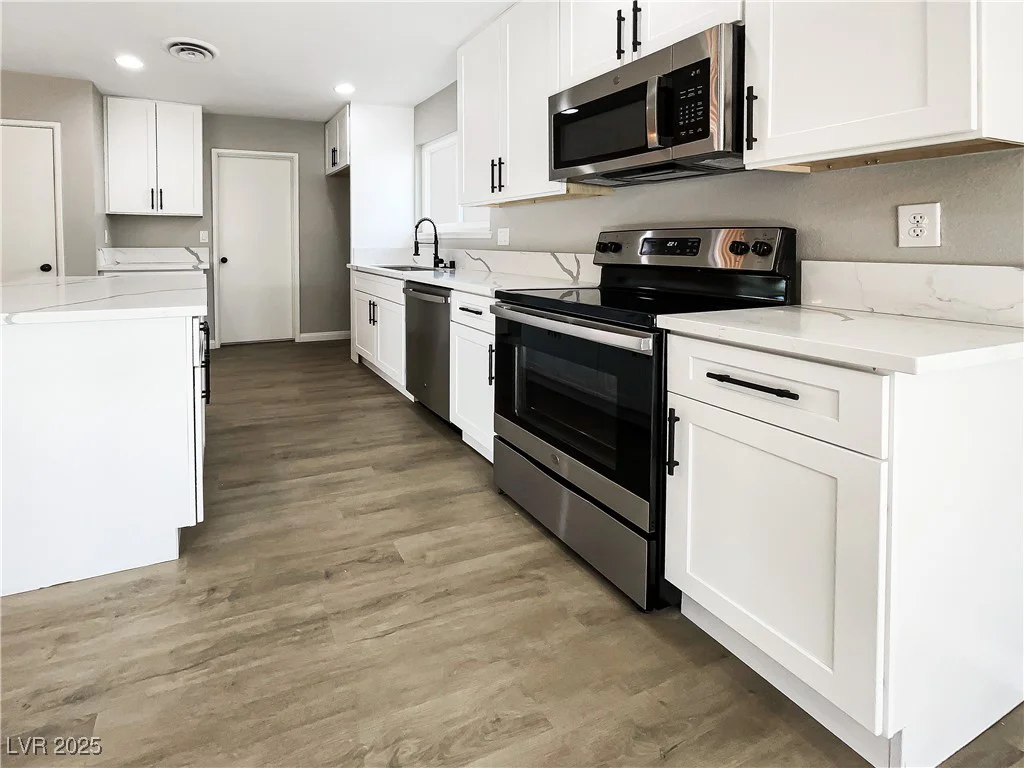 6421 Dinning, Las Vegas, NV 89107
