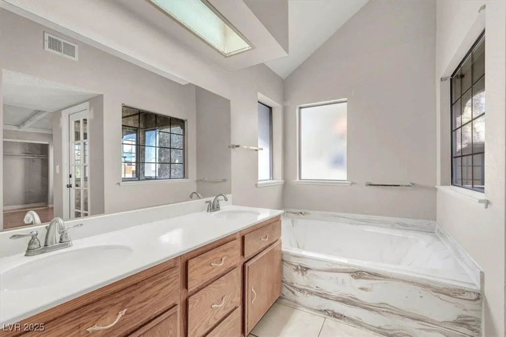 4722 Obannon, Las Vegas, NV 89102