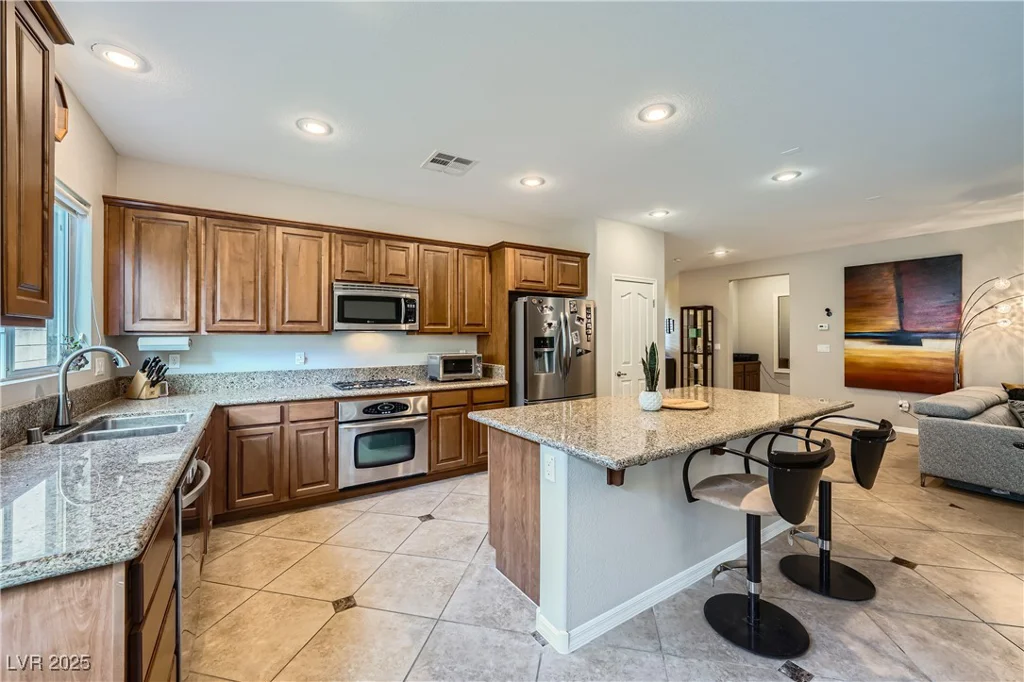 11165 Robin Park, Las Vegas, NV 89138