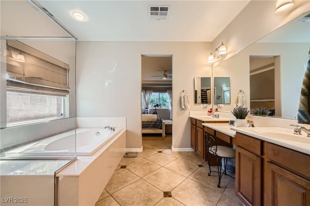 11165 Robin Park, Las Vegas, NV 89138