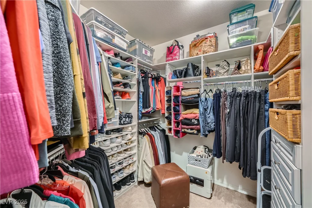 11165 Robin Park, Las Vegas, NV 89138