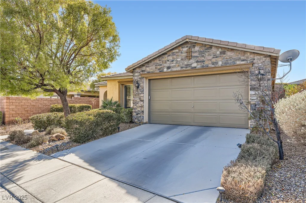 11165 Robin Park, Las Vegas, NV 89138