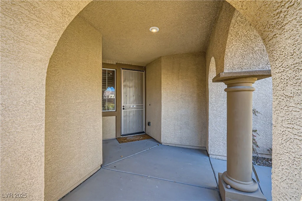 11165 Robin Park, Las Vegas, NV 89138