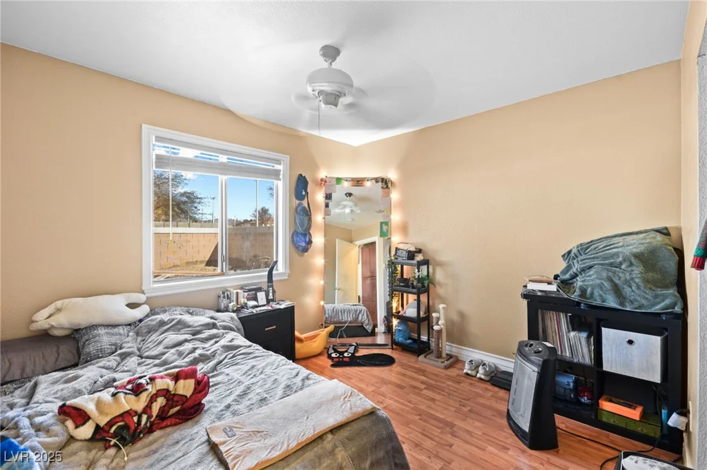 1940 Solana Del Norte, North Las Vegas, NV 89031