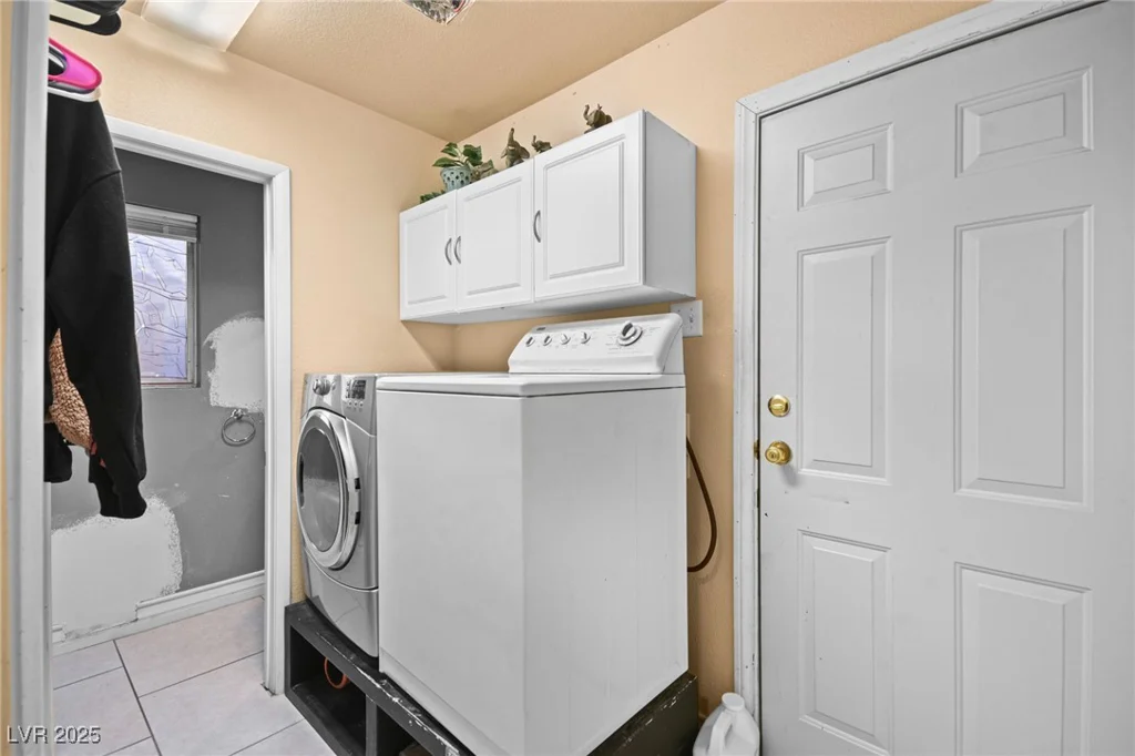 1940 Solana Del Norte, North Las Vegas, NV 89031