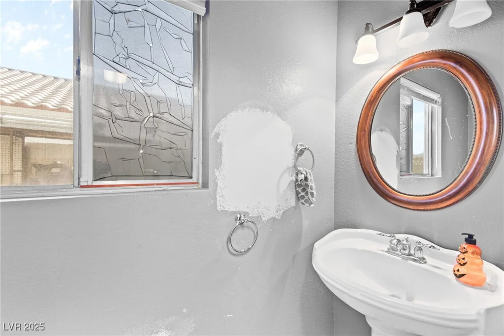 1940 Solana Del Norte, North Las Vegas, NV 89031