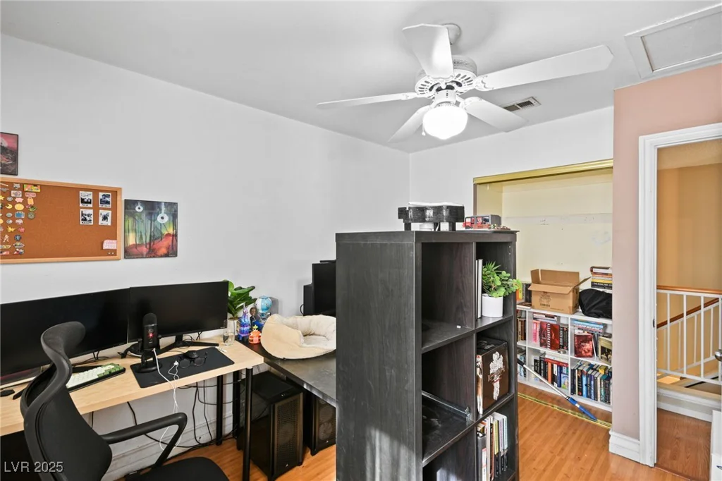 1940 Solana Del Norte, North Las Vegas, NV 89031