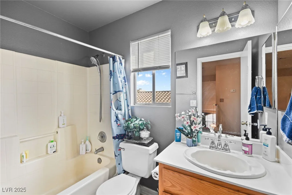 1940 Solana Del Norte, North Las Vegas, NV 89031