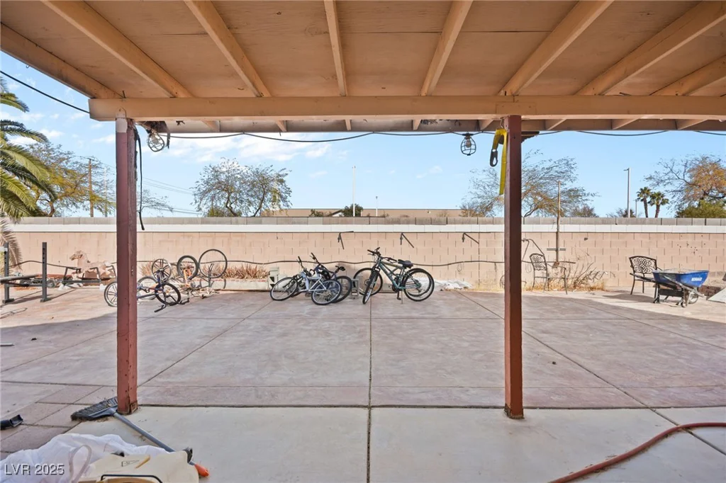 1940 Solana Del Norte, North Las Vegas, NV 89031