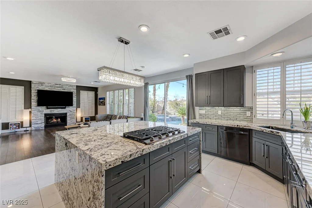 153 Ultra, Henderson, NV 89074