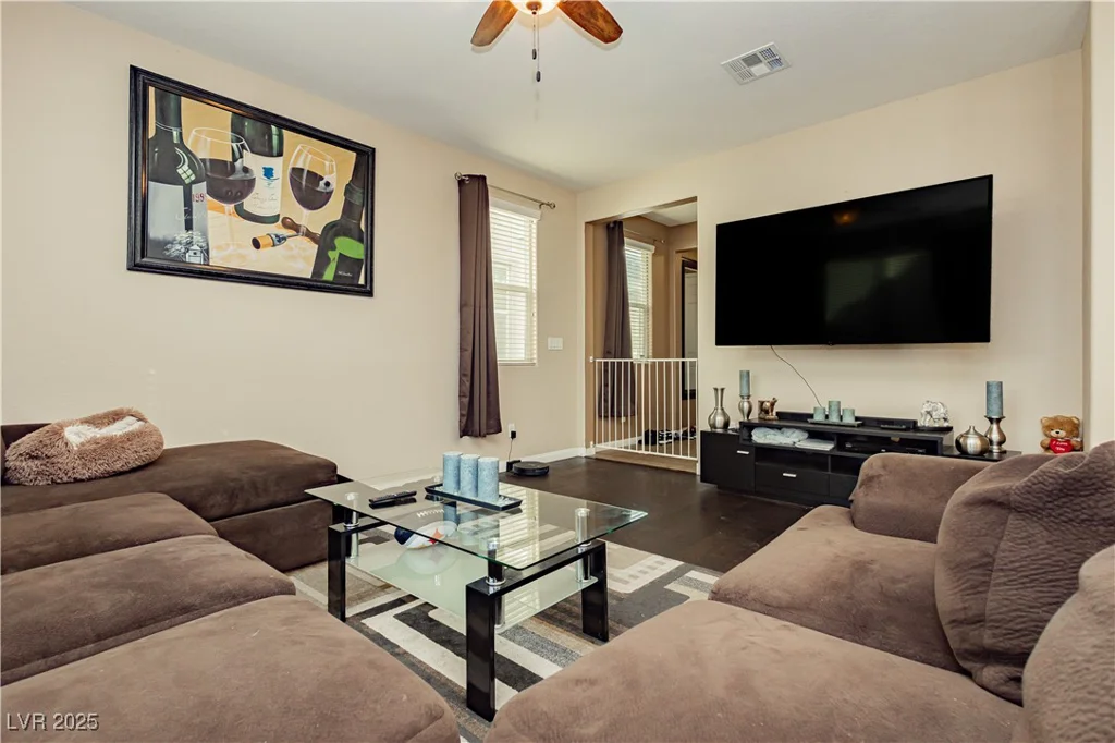 7681 Black River, Las Vegas, NV 89139