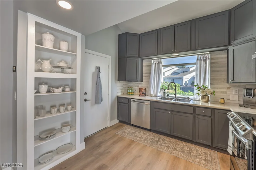 8969 Clairton, Las Vegas, NV 89117