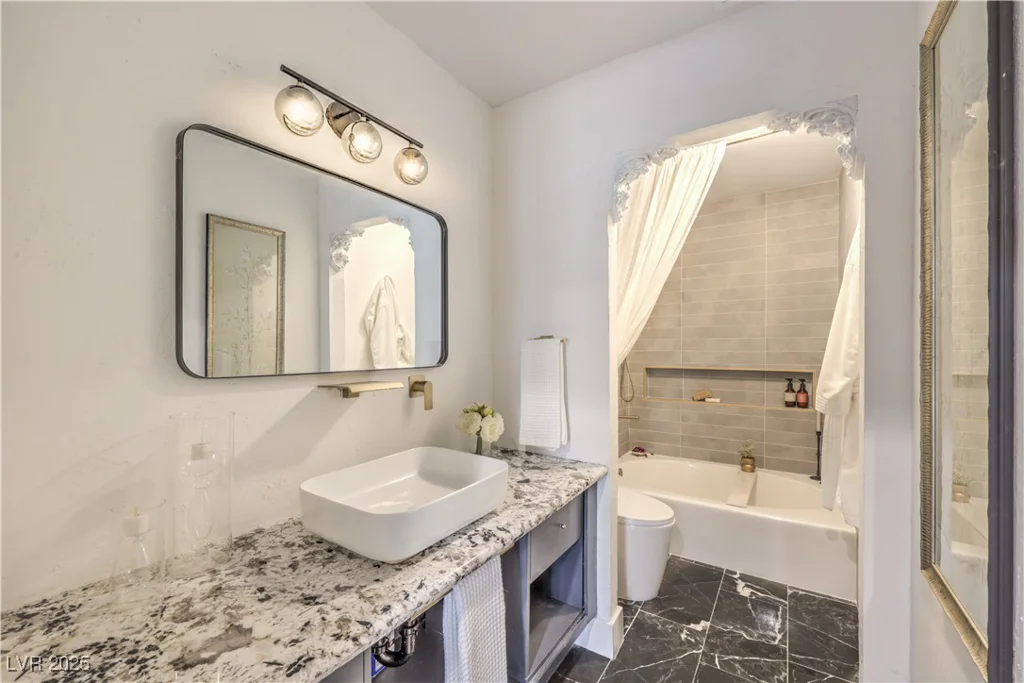 8969 Clairton, Las Vegas, NV 89117