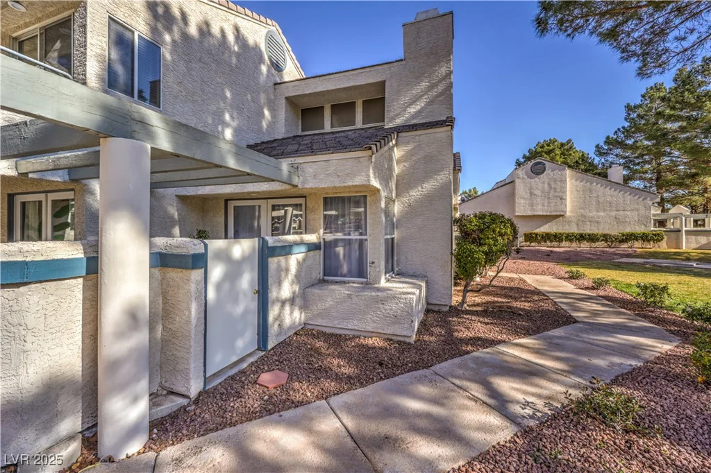 8969 Clairton, Las Vegas, NV 89117