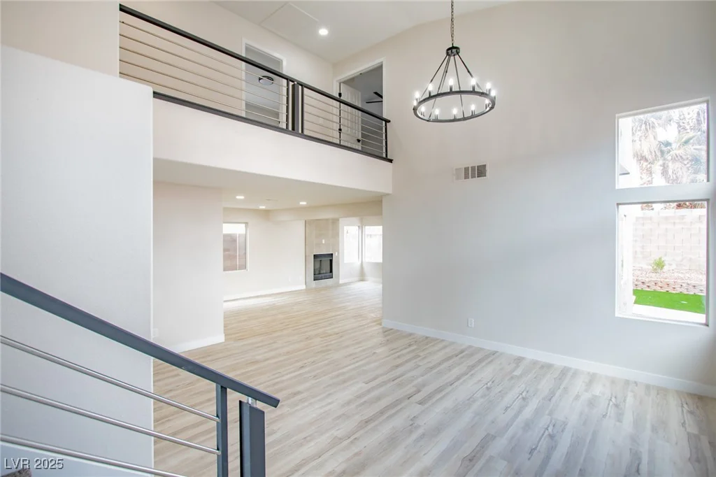 9882 Pioneer, Las Vegas, NV 89117