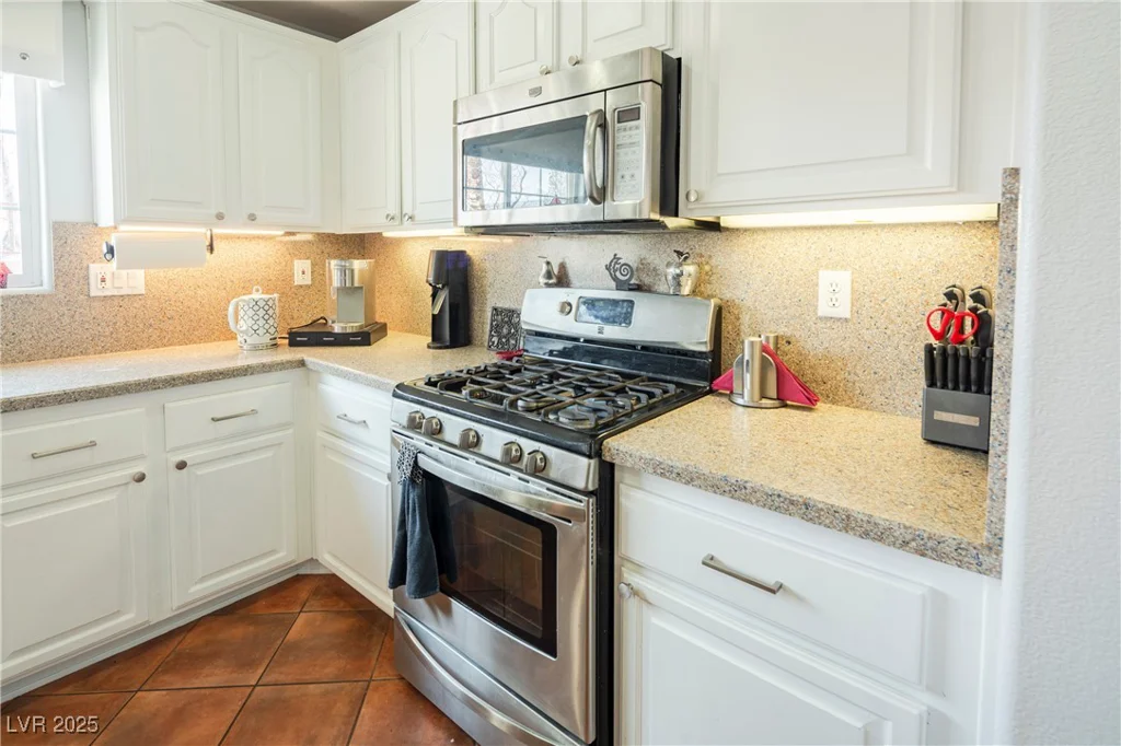 1100 Paradise Coach, Henderson, NV 89002