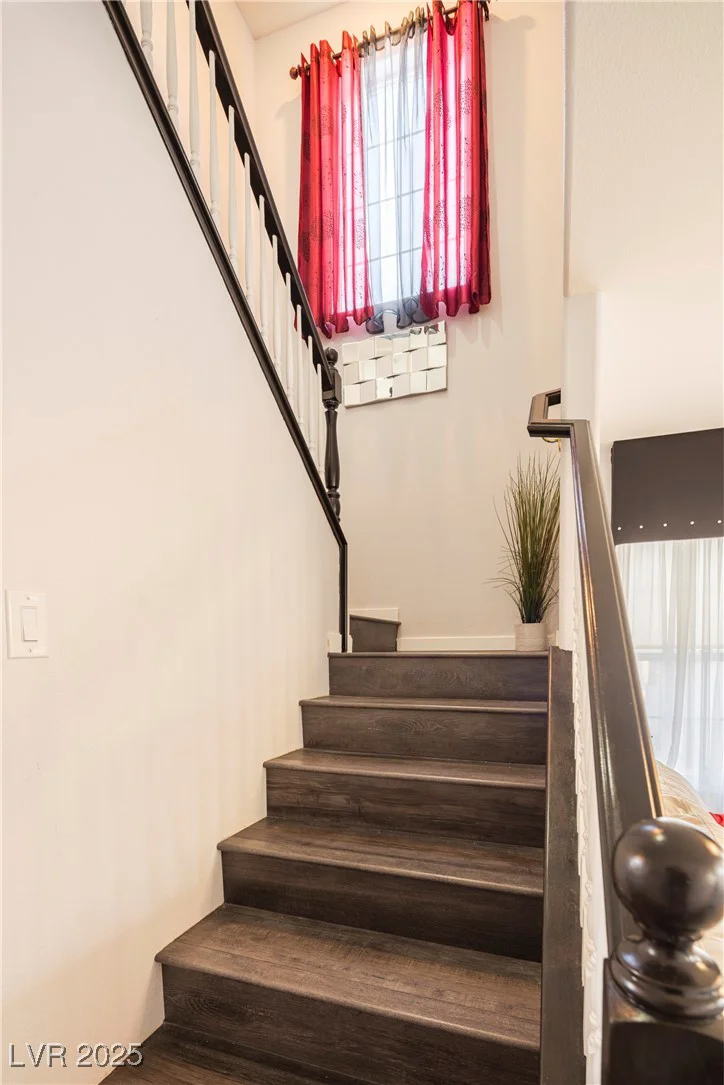 1100 Paradise Coach, Henderson, NV 89002