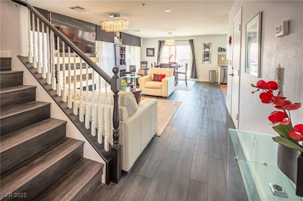 1100 Paradise Coach, Henderson, NV 89002
