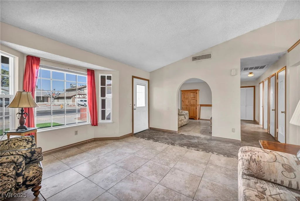 5871 Mescal, Las Vegas, NV 89110