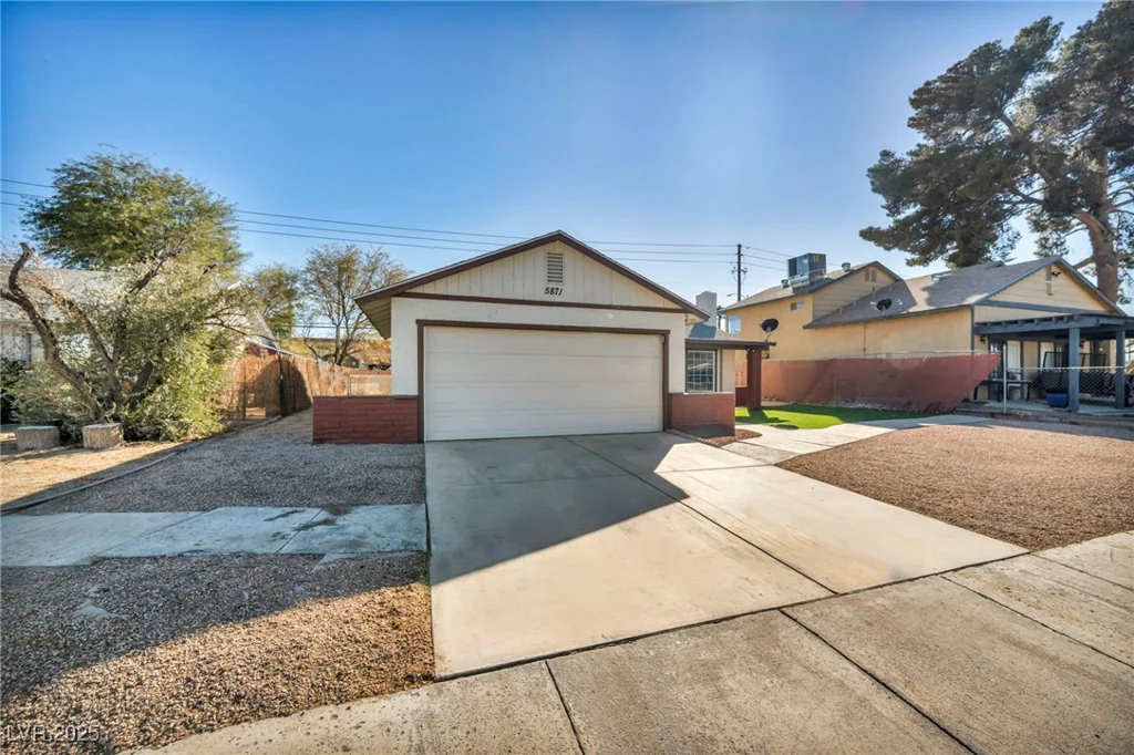 5871 Mescal, Las Vegas, NV 89110