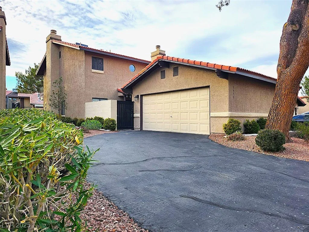 3999 Delos, Las Vegas, NV 89103