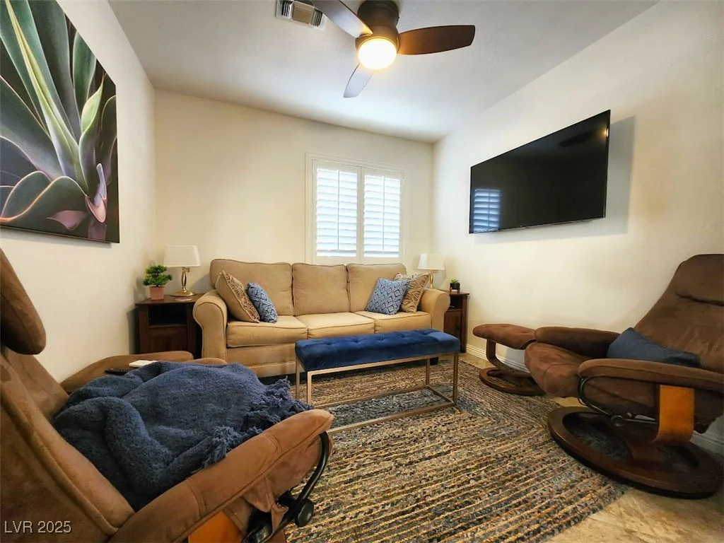 3999 Delos, Las Vegas, NV 89103
