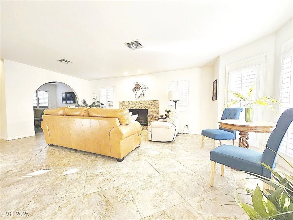 3999 Delos, Las Vegas, NV 89103