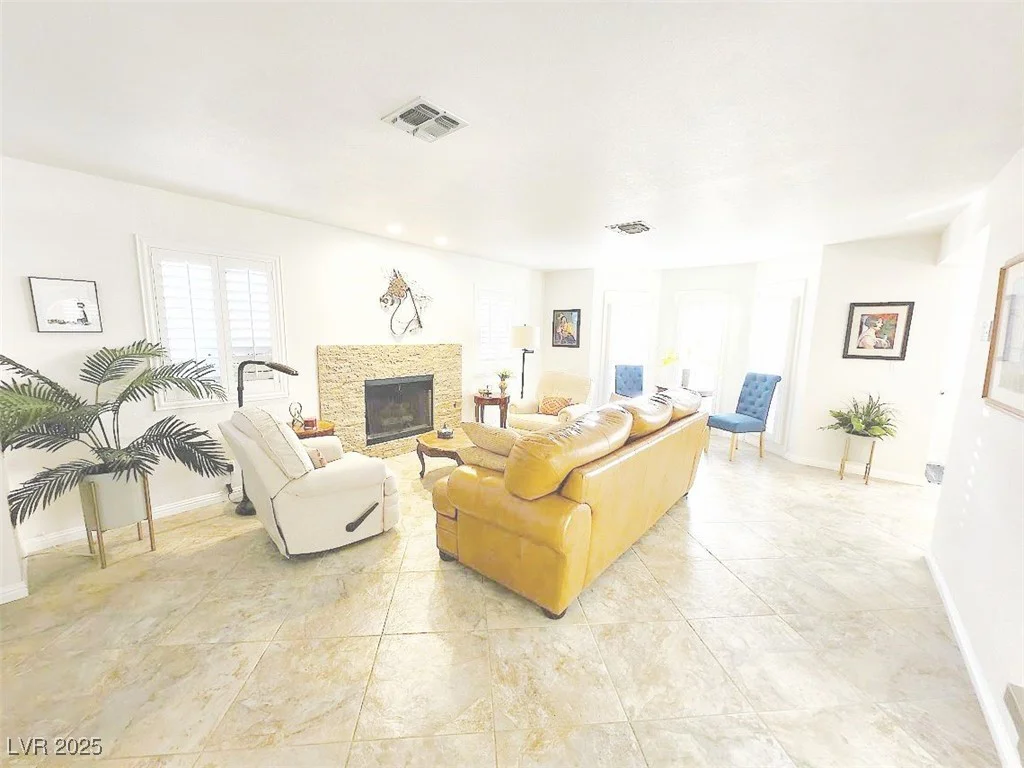 3999 Delos, Las Vegas, NV 89103