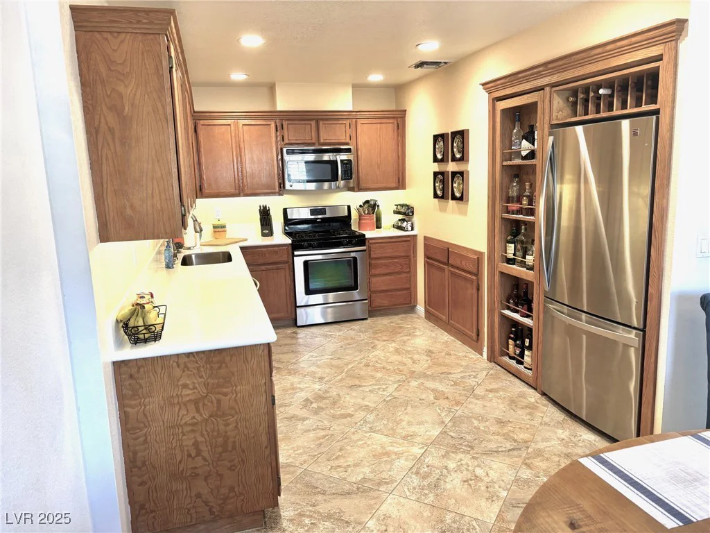 3999 Delos, Las Vegas, NV 89103