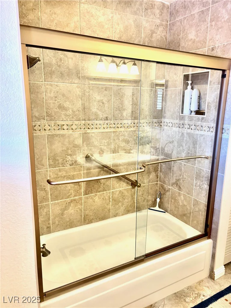3999 Delos, Las Vegas, NV 89103
