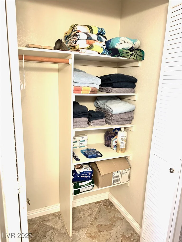 3999 Delos, Las Vegas, NV 89103