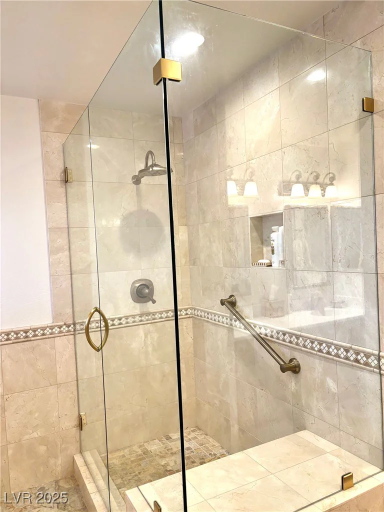3999 Delos, Las Vegas, NV 89103