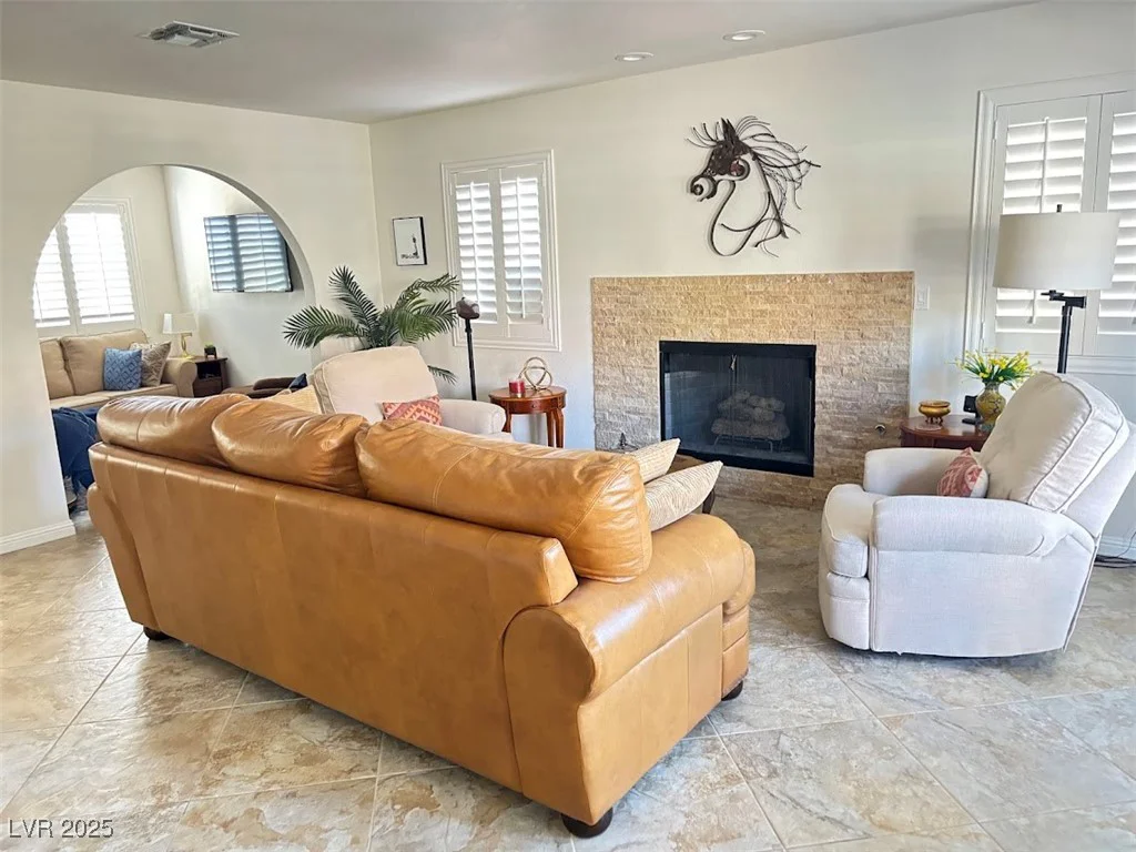 3999 Delos, Las Vegas, NV 89103