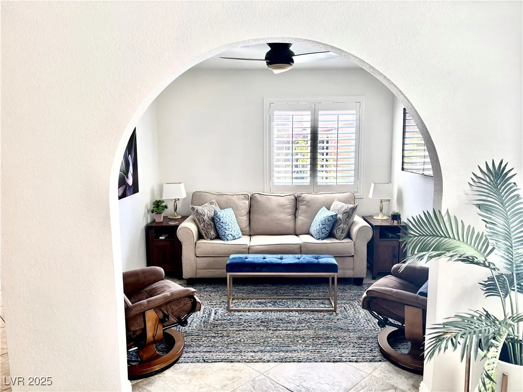 3999 Delos, Las Vegas, NV 89103