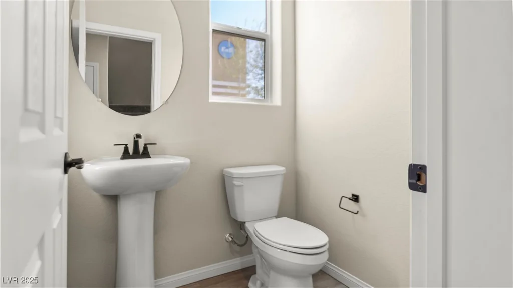 1803 Potosi Peak, North Las Vegas, NV 89031